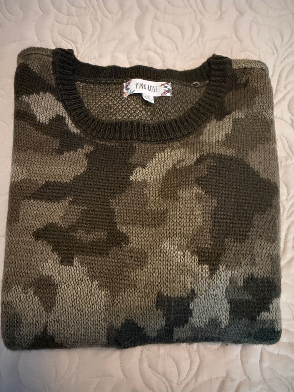Pink Rose Men's Camouflage Crewneck Sweater - Olive & Dark Green